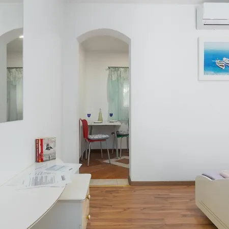 Laureta Apartment Porec